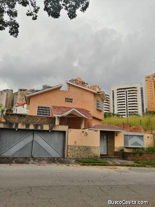 SKY GROUP PLATINUM VENDE Casa en El Parral