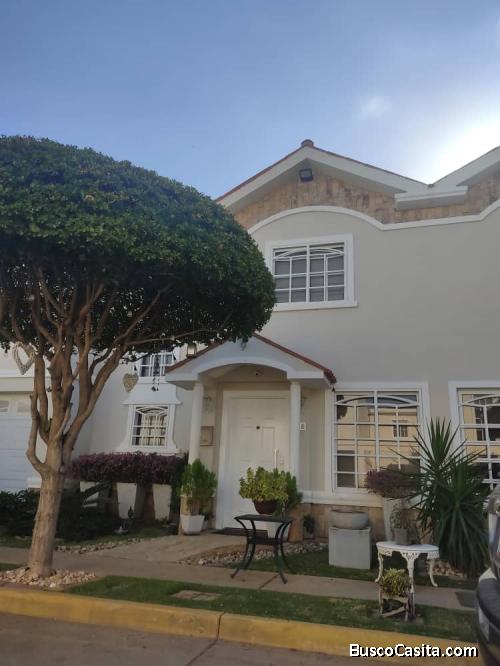 SE VENDE CASA VILLA ANTARES MARACAIBO 