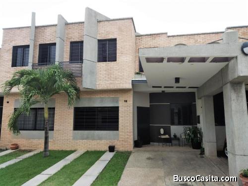 SKY GROUP PLATINUM VENDE Townhouse En Muralla Alta En Los Mangos
