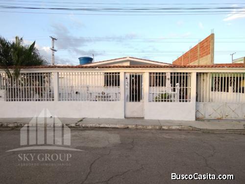 SKY GROUP PLATINUM VENDE Casa en Ciudad Alianza, Guacara.