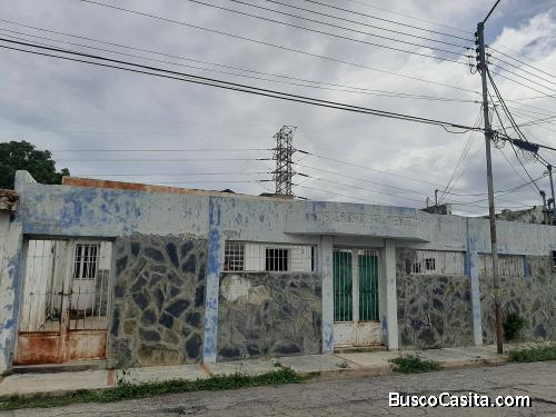 SKY GROUP VENDE CASA EN CIUDAD ALIANZA
