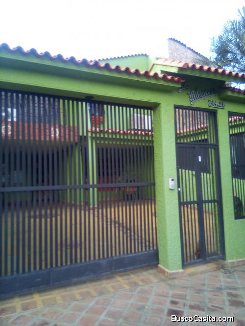 SKY GROUP PLATINUM VENDE Casa en La Esmeralda