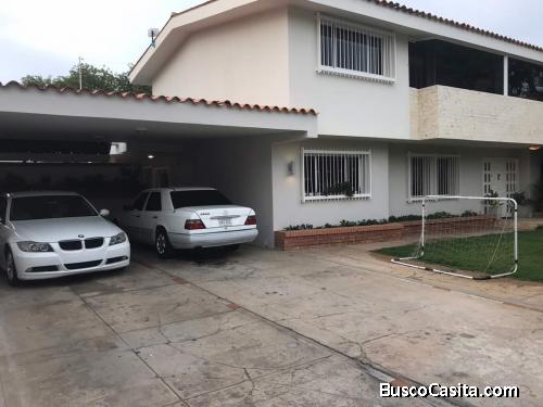 Se Vende Hermosa Casa Urb. La Virginia