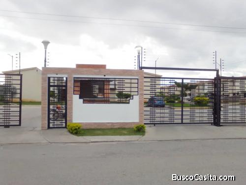 Town House en Venta en Urb. Aguamarina, Ciudad Alianza, Guacara.