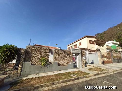 SKY GROUP PLATINUM VENDE Casa en Trigal Norte, en calle cerrada