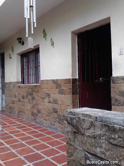 DE OPORTUNIDAD! CASA DE 3 PLANTAS ENTRADAS INDEPENDIENTES C/U