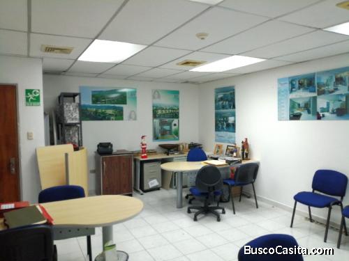 Oficina en El C. C. Aerocentro - 33 m² - Foof - 062