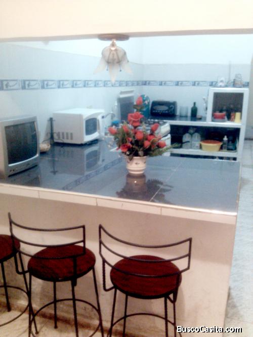 casa de 2 piso buena ubicación en venta 