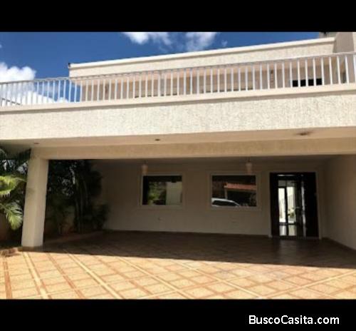 Urb Santa Esmeralda
