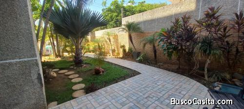 En Venta Bello Apartamento en piso bajo ubicado en  la Urbanización  Santa Maria