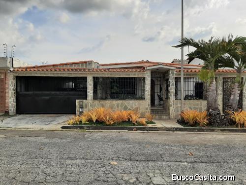 vendo casa en urbanización Trigal  Norte