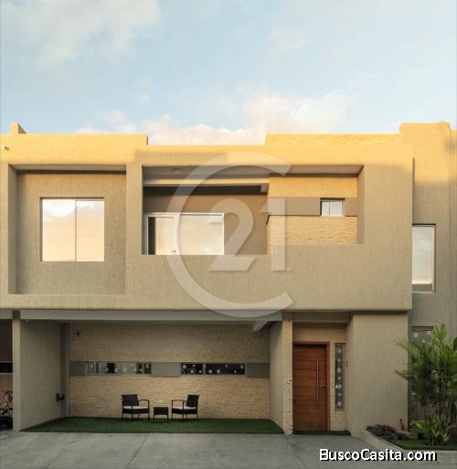Moderno Y Hermoso Town house en Costanera Village