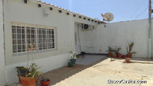 En venta linda y cómoda casa en la Urb. Pedro Manuel Arcaya