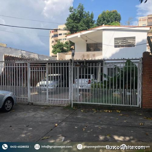 Casa en la Urb. Campo Alegre con Terreno (Valencia - Carabobo)