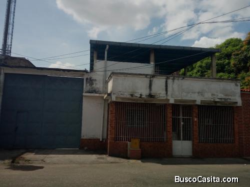 Casa y galpon para taller deposito autolavado excelente ubicación