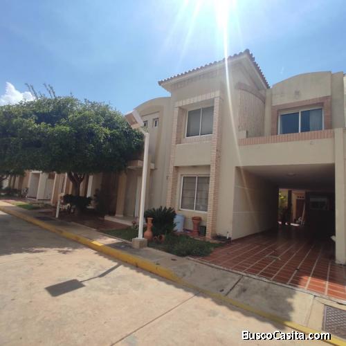Casa Venta Maracaibo Bahia del lago 020322