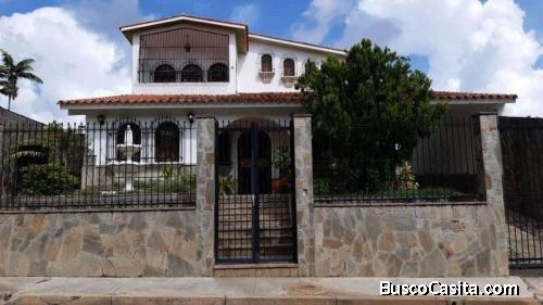 Acogedora Casa en Terrazas de los Nisperos. Código 142866