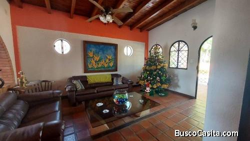 Casa en Venta Colinas de Guataparo. Código 134462