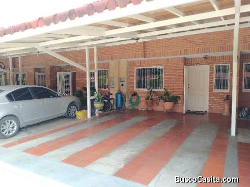 Se Vende Townhouse Resd. Corina San Diego