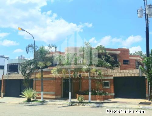 EMERSON/VENDE Casa de 3 Niveles/piscina Urb. el Bosque Valencia