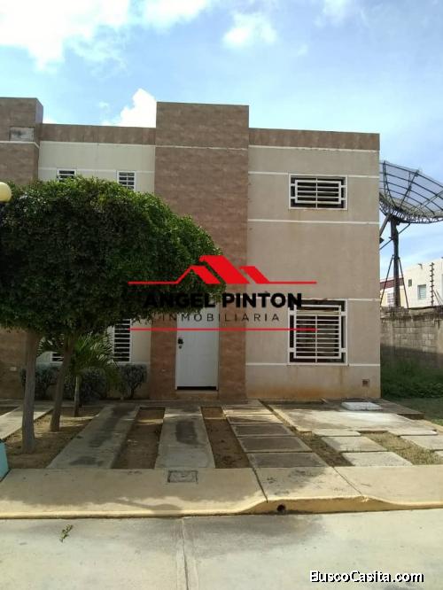 TOWNHOUSE VENTA BUENA VISTA GARDEN CABIMAS API 1447