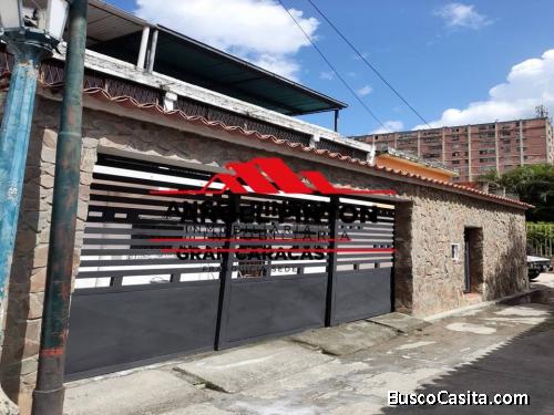 CASA EN VENTA EN VEREDAS DE COCHE, MCPIO LIBERTADOR, CARACAS API 5000