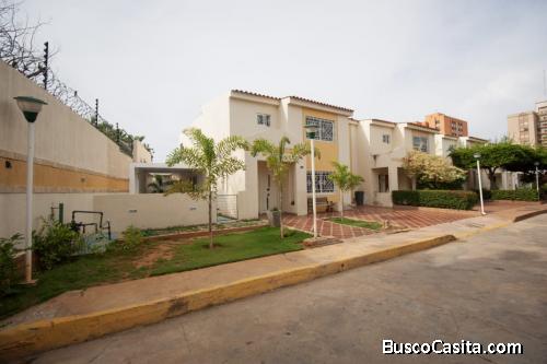 EN VENTA TOWN HOUSE EN ESTRELLA NORTE Zona Norte