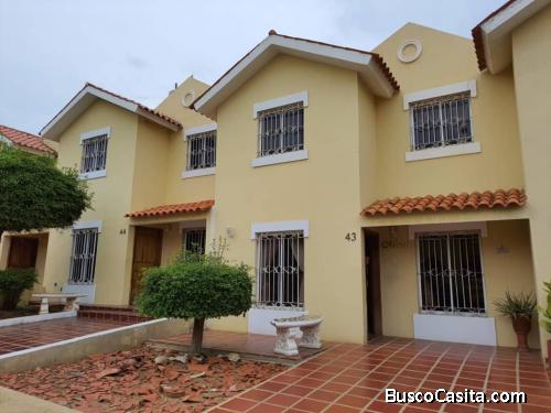 Townhouse Venta Maracaibo Villa Los Arenales 816
