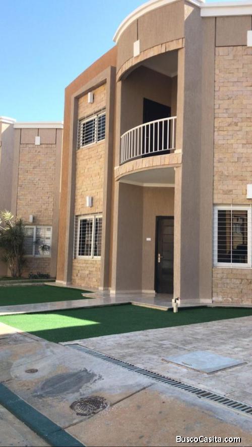 Town House en COSTA MARSELLA El Milagro