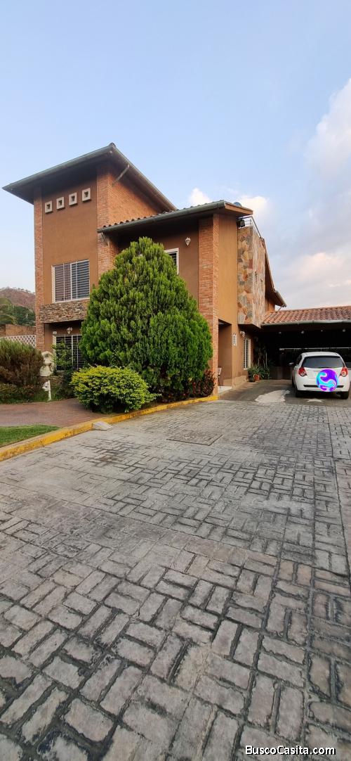 FARITH MOTA VENDE VILLA EN SAN DIEGO