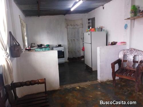 Vendo cómoda casa en antimano 