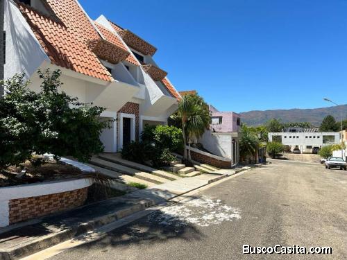 130613 VENDO CASA EN ALTOS DE GUATAPARO VALENCIA