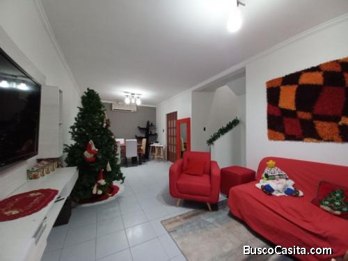 EN VENTA TOWNHOUSE CON LOCAL EN EXCELENTE UBICACIÓN RESIDENCIAL Y COMERCIAL DE CABUDARE 