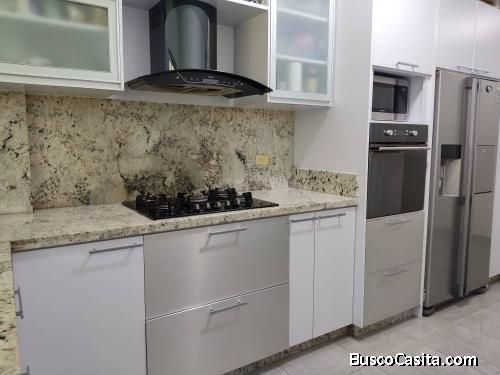 Con Financiamiento. Tonw House Rincon Gardens El Rincon Naguanagua Carabobo. 0412-7415693