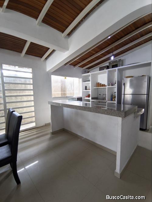 Soraya Blanco vende Casa en Urb. Santa Eduviges