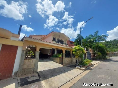 FARITH MOTA VENDE CASA EN LOS NISPEROS VALENCIA   FOC-1441