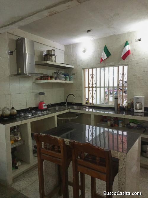 Casa en la Urb. La Isabelica. 13