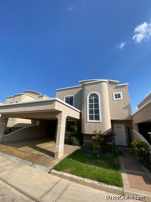 Casa en Amatista-Ciudad Roca, Este de Barquisimeto 