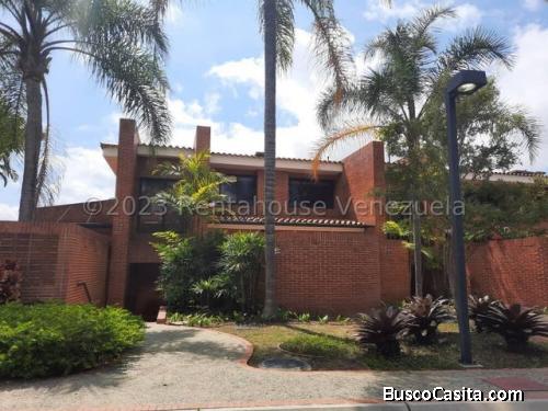 Totalmente remodelada, casa en venta en Caurimare MLS #23-23407