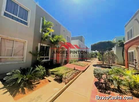 TOWNHOUSE VENTA CAMINOS A LA LAGUNITA MARACAIBO API 4646 ELIDA HERNANDEZ ANGEL PINTON FS T.W.