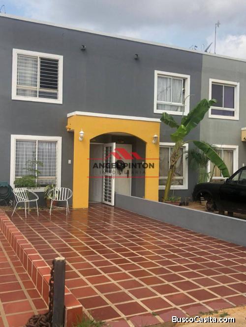 TOWNHOUSE EN VENTA CAMINOS A LA LAGUNITA MARACAIBO API 3567 ELIDA HERNANDEZ ANGEL PINTON FS T. W.