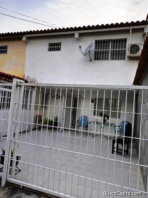 Venta Casa Urb. La Llovizna, Sector La Entrada, Naguanagua