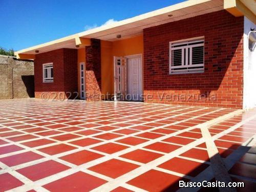 Casa en Venta Punta Cardon cod rah 22-28382
