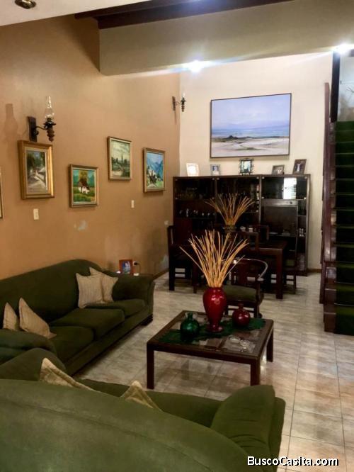 Casa en colinas de la Rosaleda.