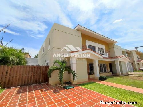 TOWNHOUSE EN VENTA AV. UNIVERSIDAD MARACAIBO API 4638 ELIDA HERNANDEZ ANGEL PINTON FS TEAM WORK