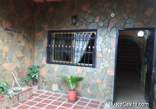 Beraca 002 Casa En Venta Barrio Mata Seca El Limón, Maracay