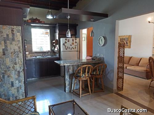 Bella casa en conjunto cerrado Los Apamates