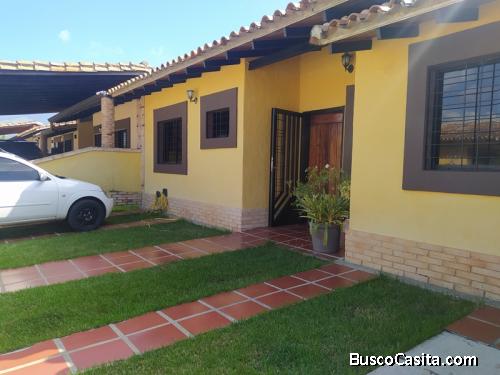 EN VENTA TOWNHOUSE EN SAN DIEGO SECTOR EL POLVERO, RESD. AGUA CANTO