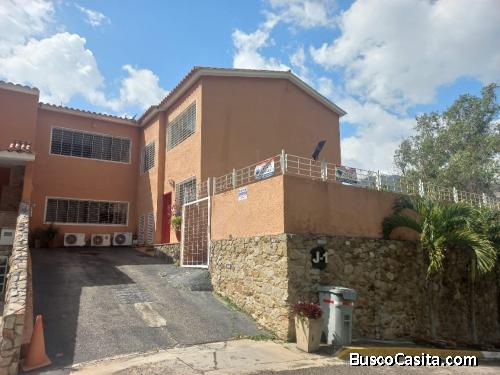 Eglée Suárez Vende Hermosa Casa con un clima de montaña y una vista espectacular