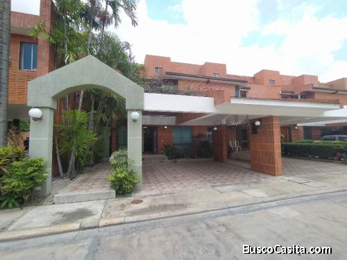 Eglée Suárez Vende Town House en Residencias Bonaventura Home Mañongo